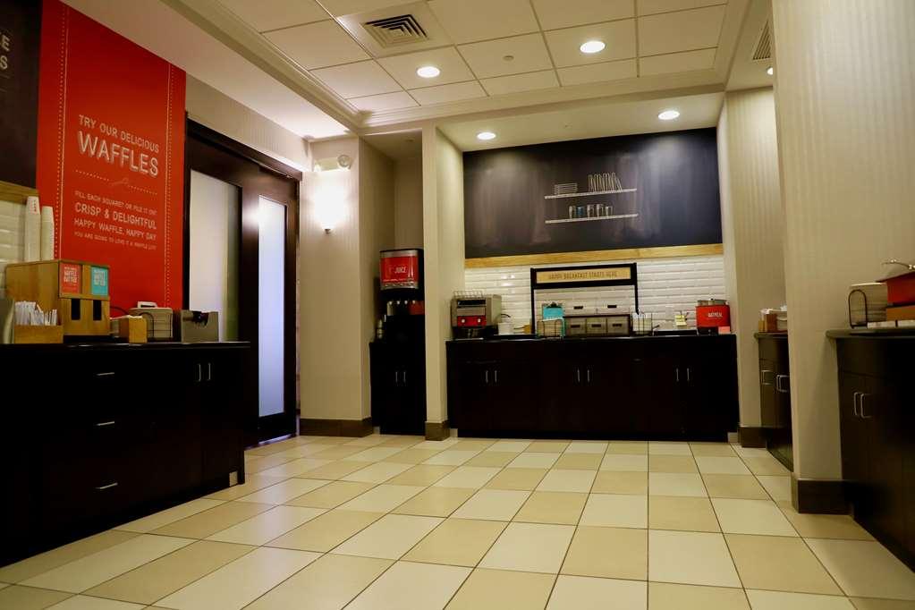 Hampton Inn Doylestown Warrington Restaurant bilde